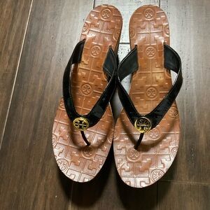TORY BURCH Thora Black Patent Leather Wedge Flip Flops Sandals Size 9.5 M